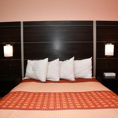 Regency Inn & Suites Faribault Ngoại thất bức ảnh