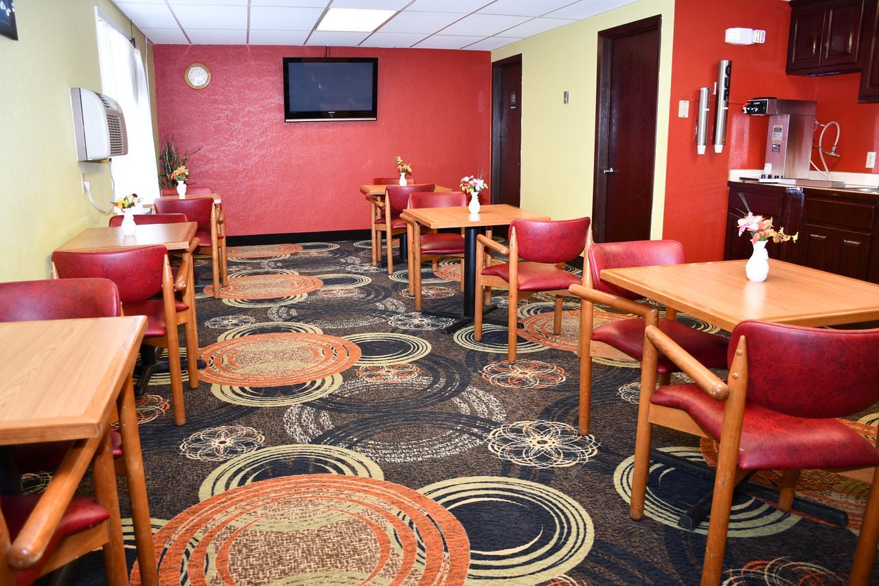 Regency Inn & Suites Faribault Ngoại thất bức ảnh